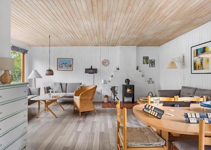 1582-aakirkeby-boesparken-2 Σπίτι διακοπών *