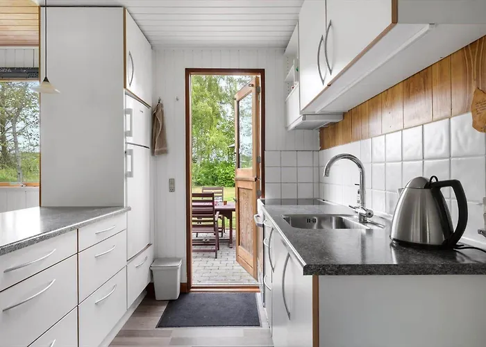 1582-aakirkeby-boesparken-2 Vester Somarken