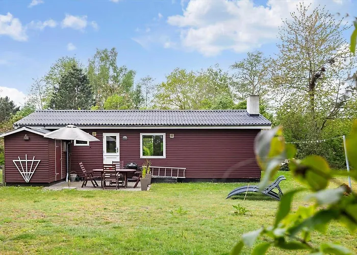 1582-aakirkeby-boesparken-2 * Vester Somarken